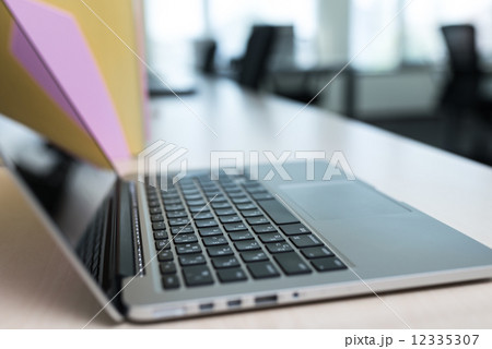 職場のパソコン 職場のパソコン 12335307