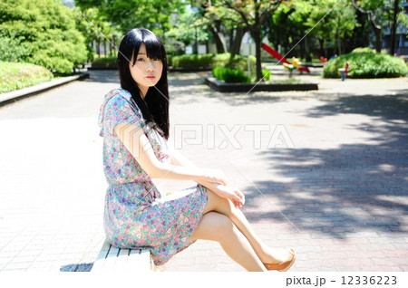 女性ポートレート 12336223