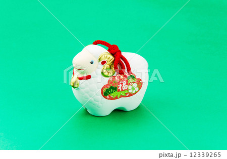 干支の未 12339265