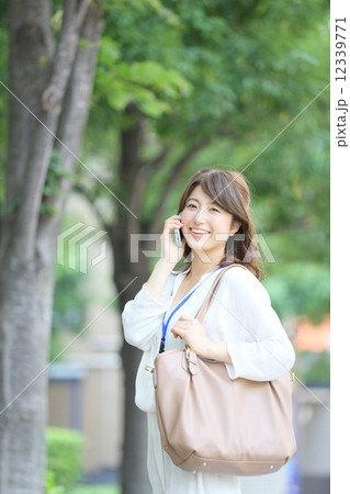 スマートフォン 12339771