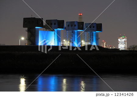 岩淵水門ライトアップ 12341426