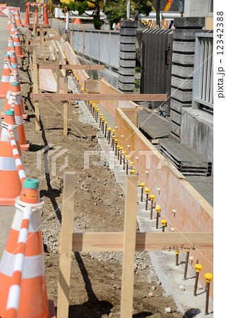 道路脇工事 12342388