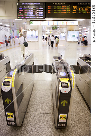 駅の改札口の写真素材