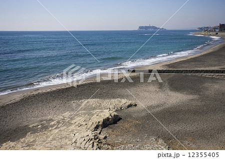 稲村ガ崎の海 12355405