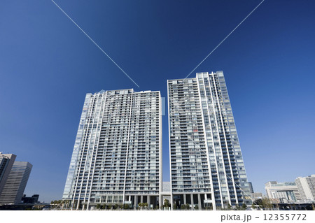 臨海部の高層マンション 12355772