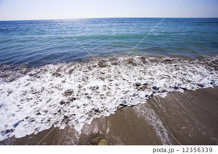 稲村ガ崎の海 12356339