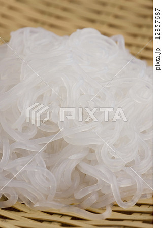 シラタキ 12357687