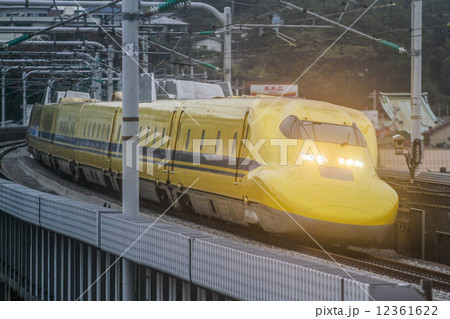 東海道新幹線 ドクターイエロー 小田原~熱海間 東海道新幹線 ドクターイエロー 小田原~熱海間 12361622