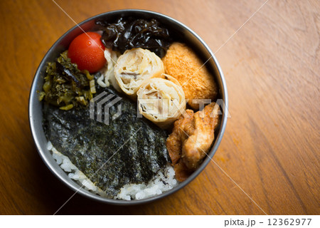 揚げ物のお弁当 12362977