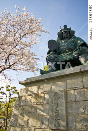 春の武田信玄公像 春の武田信玄公像 12364390