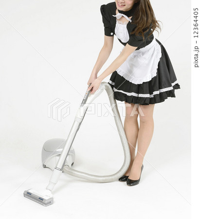 掃除するメイドさん 掃除するメイドさん 12364405