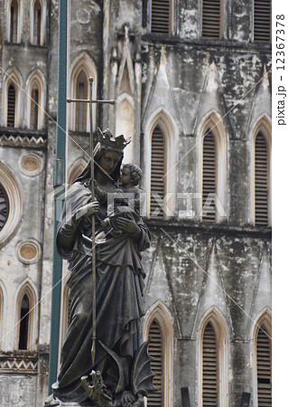 ハノイ大教会のマリア像 12367378