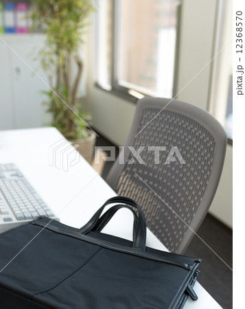 ビジネスシーン 12368570