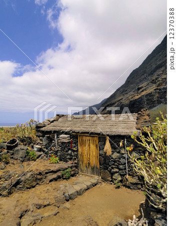 Poblado de la Guinea, Hierro 12370388