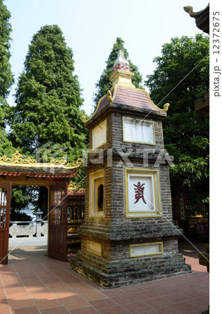 92722　鎮国寺　ハノイ　ベトナム 12372675