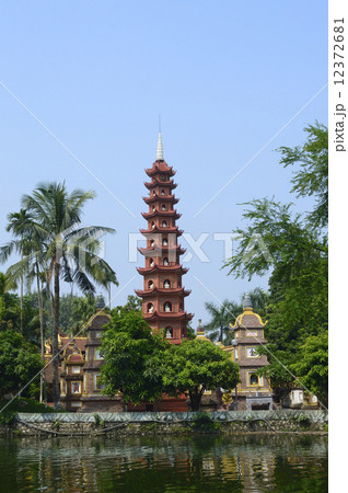 92728　鎮国寺　ハノイ　ベトナム 12372681