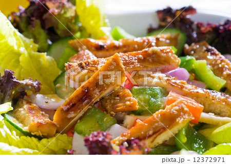 sesame chicken salad 12372971