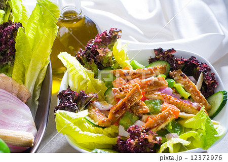 sesame chicken salad 12372976