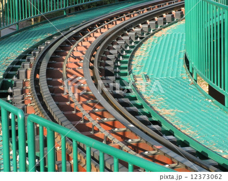 遊園地列車の線路 遊園地列車の線路 12373062