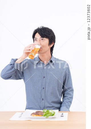 ミドルの男性 ミドルの男性 12373602