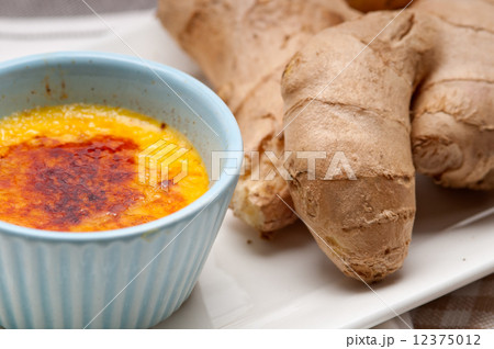 fresh ginger creme brulee dessert fresh ginger creme brulee dessert 12375012