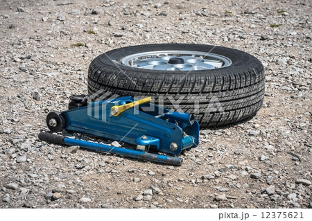 Wheel with lift 12375621