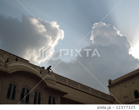 アンベール城でペンキ塗り 12377325