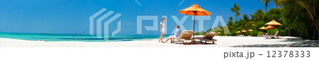 Couple at tropical beach 12378333