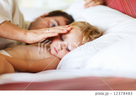 Father and daughter 12378483
