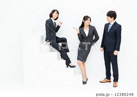 ビジネスチームイメージ 12380248