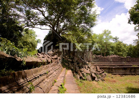 カンボジア　ベンメリア遺跡 12381686