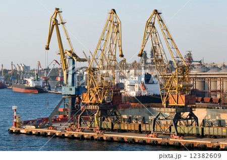 Ships and cranes in seaport Ships and cranes in seaport 12382609