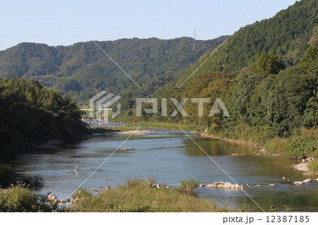 櫛田川と山風景 12387185
