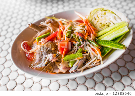 papaya salad with horse crab som tum, papaya spicy sweet and sou papaya salad with horse crab som tum, papaya spicy sweet and sou 12388646