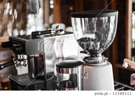 Coffee maker in coffee shop 12389111