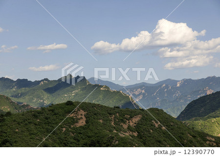 Beijing Great Wall in China, the majestic Great Wall, a symbol of China. . 12390770