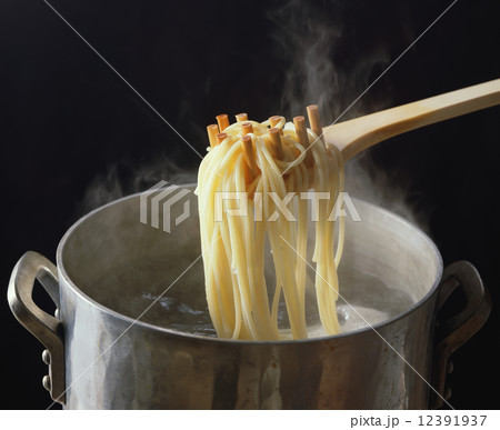 スパゲティ 12391937