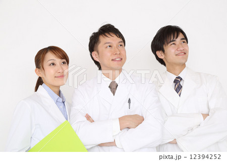 ３人の研究者 12394252