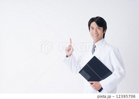 研究員 12395706