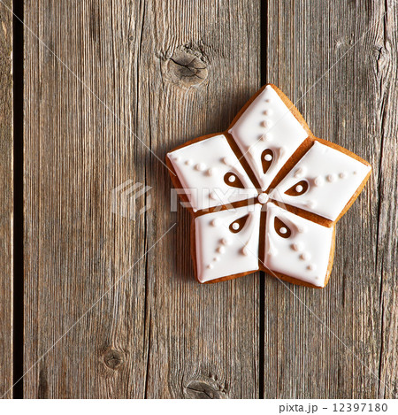 Christmas homemade gingerbread cookie 12397180