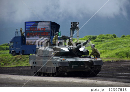 10式戦車　10TK　（ ４代目主力戦車 ）　2014年 富士総合火力演習 12397618