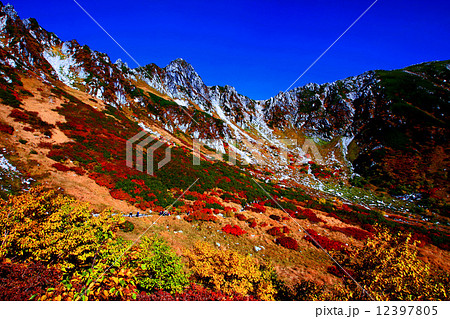 木曽駒ヶ岳 千畳敷カールの紅葉の写真素材