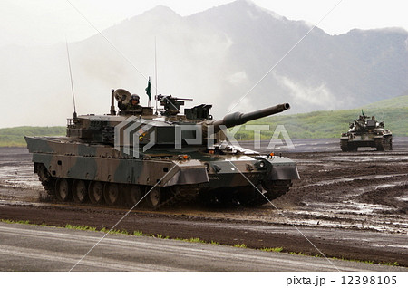 90式戦車　90TK　（ ３代目主力戦車 ）　2014年 富士総合火力演習 12398105