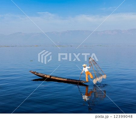Burmese fisherman at Inle lake, Myanmar 12399048