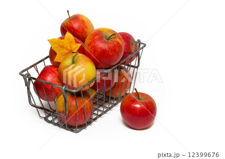apples 12399676