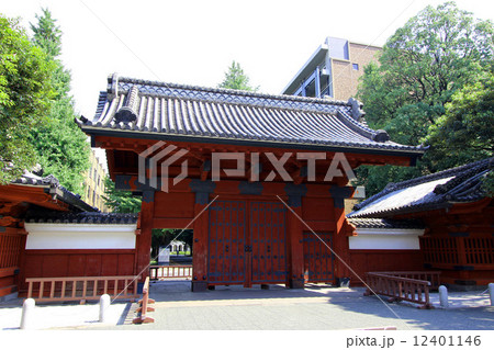 東京大学の赤門 12401146