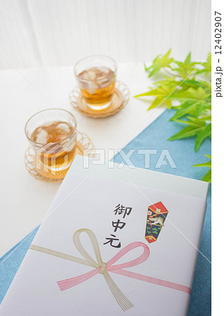 冷えた麦茶とお中元 12402907