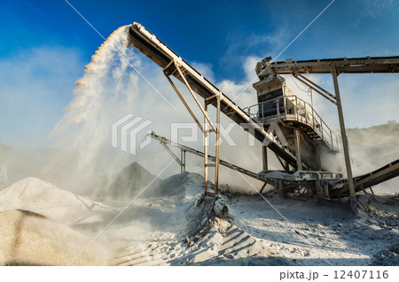 Industrial crusher - rock stone crushing machine 12407116
