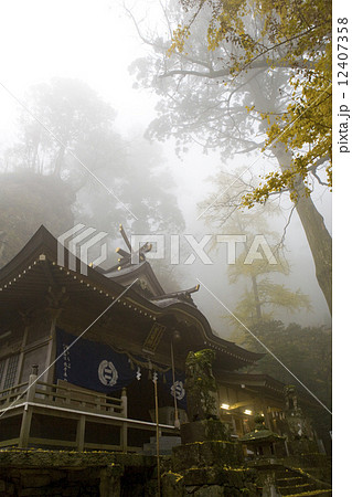 霧の高住神社2 12407358