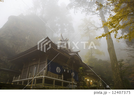 高住神社と天狗岩 12407375